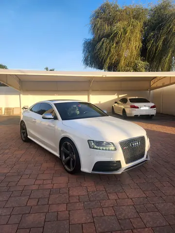 صورة 5 لـ 2011 AUDI RS5