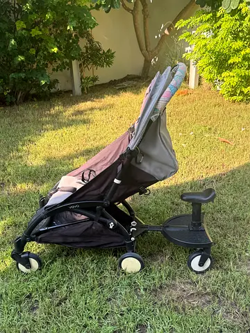 Yoyo stroller with attachable ride-on board - good condition