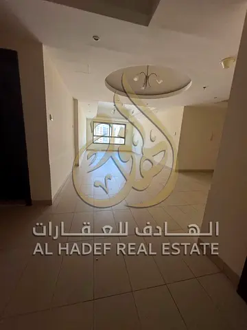 عيش الرفاهية في قلب القصباء... غرفتان وصالة مع غرفة خادمة، وتكييف ومرافق مجانية تمنحك أسلوب حياة متكامل في أحد أكثر المواقع تميزاً بالشارقة.