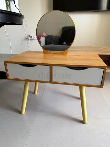 Small dressing table