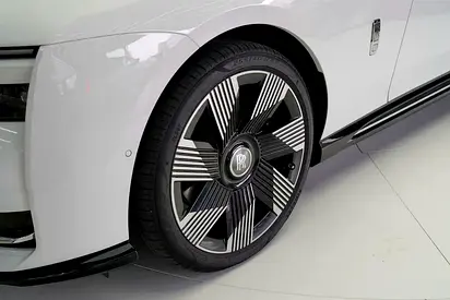 صورة 6 لـ 2024 ROLLS-ROYCE SPECTRE