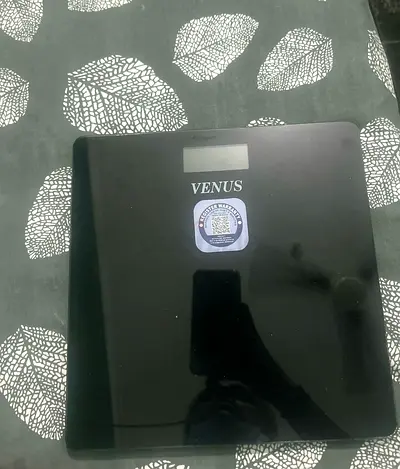 Venus digital bathroom scale - black