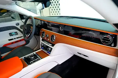 صورة 15 لـ 2024 ROLLS-ROYCE SPECTRE
