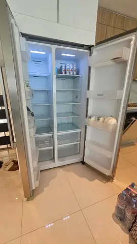Siemens IQ700 Side by Side Refrigerator