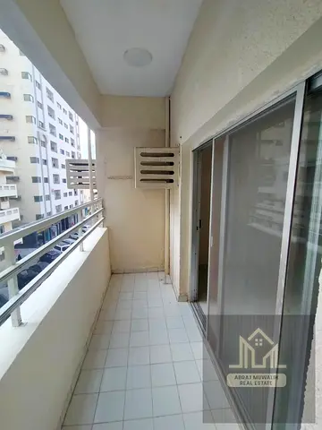 CLOSE TO BUS STOP 2BHK AVAILABLE WITH BALCONY ONLY FOR FAMILY