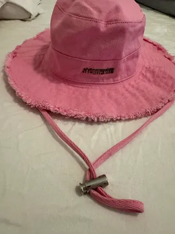 Pink Jacquemus Bucket Hat with Frayed Brim