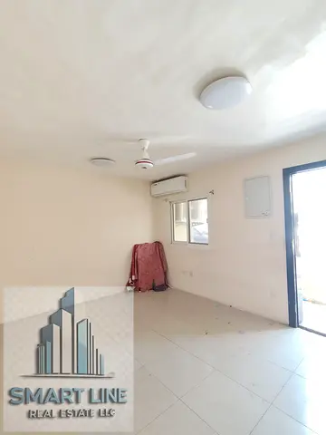 LIMITED OFFERS * NO DEPOSIT * OUTSIDE FREE PARKING AVAILABLE*2BHK WITH MASTER BEDROOM* WITH SIPLAT AC RENT ONLY 30K