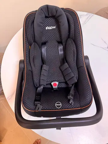 Baby Car Seat- Goggles-  (0–13 kg) – Excellent Condition