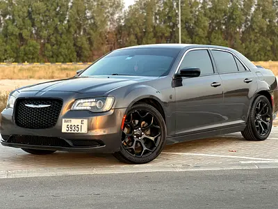 كرايسلر 300 مواصفات أمريكية بحالة جيدة