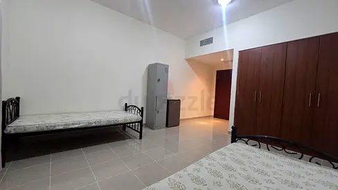 Executive bed space available for rent