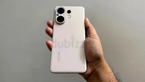 Vivo v60 5g complete box charger under warranty