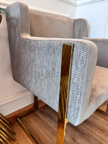 Modern velvet armchair with gold metal legs - light grey