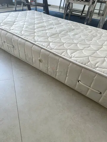 2 mattresses Home Centre intercoil 90 x 200