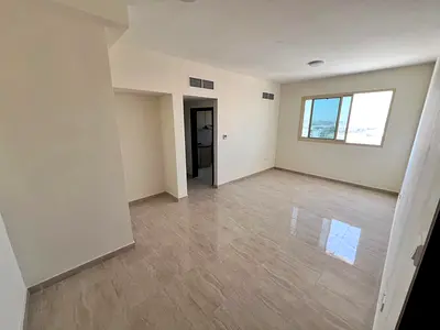 شقة غرفة وصالة أول ساكن بالجرف 3، شهر مجاني، غرفه ماستر، حمامين، تكييف مركزي وتشطيبات راقية