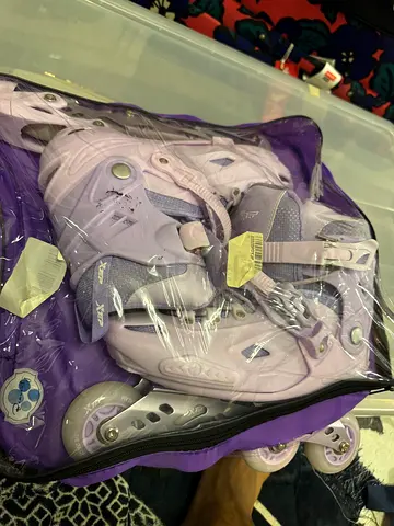Light purple adjustable inline roller skates, size adjustable, like new / size 38-39