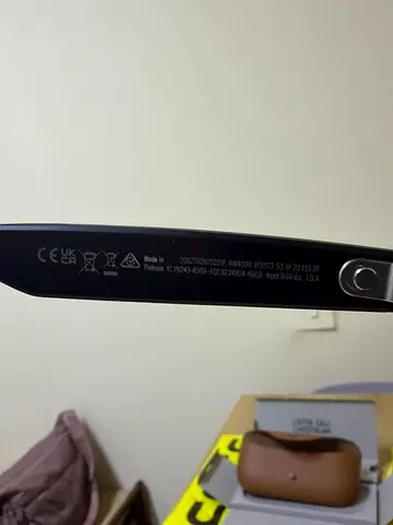 Rayban meta gen 1 matte black sunglass purchase date 18/07/26. just unsealed not used.