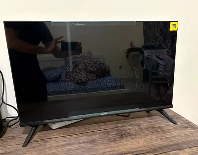 Hisense 32 inch TV LED Smart TV