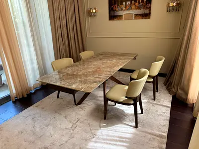 Available high quality dining table with chairs like a new