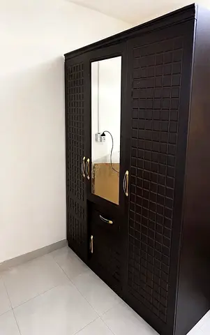 3 door cupboard
