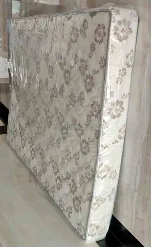 160x200cm queen size mattress. Same day delivery available