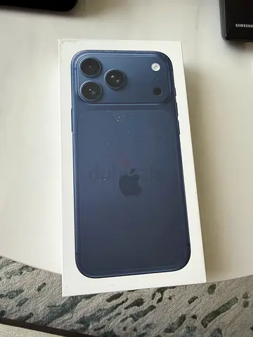 iPhone 17 Pro Max - Midnight