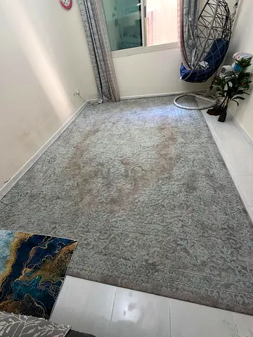 Turkish carpet- Large light-grey patterned living room rug in good condition - size 300*400