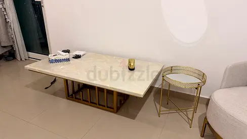 Coffee table Marble-top Coffee Table with Gold Metal Base