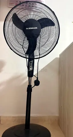 Olsenmark adjustable pedestal fan - good working condition