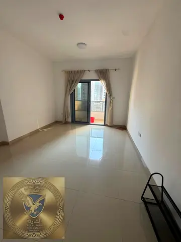 شقة غرفتين وصالة بالمجاز 3 للايجار السنوي تاني ساكن باطلالة بحرية  تشطيب حديث باركن مجاني مساحة واسعة  تكييف مركزي جاهز للسكن في بناية عائلي