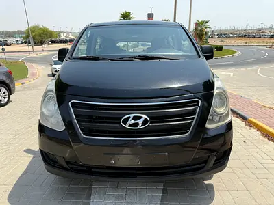 Hyundai H1 GLS 2017 GCC Specs - Well Maintained 9-Seater