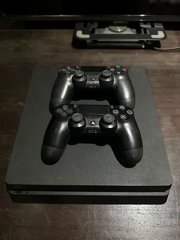 PS4 Slim 1TB