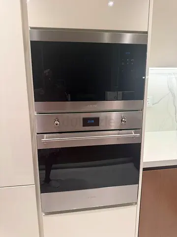 Smeg built-in Oven and Microwave Set