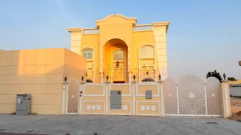 Villa in prime location alqouz 1