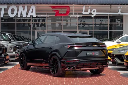 2022 Lamborghini URUS 缩略图 2