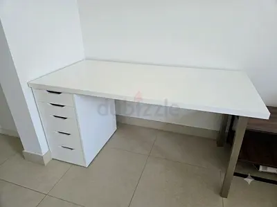 IKEA ALEX Desk / Makeup Vanity - White - Great Condition