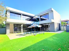 5 BEDROOM Villa WITH PRVTE POOL IN GATED COMMUNITY