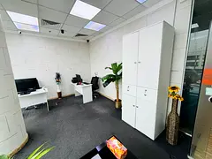 Beautiful office with Bank account assistance |Free Amenities