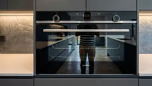 Siemens iQ500 Built-In Electric Oven 90cm – Premium Black Edition | German Made