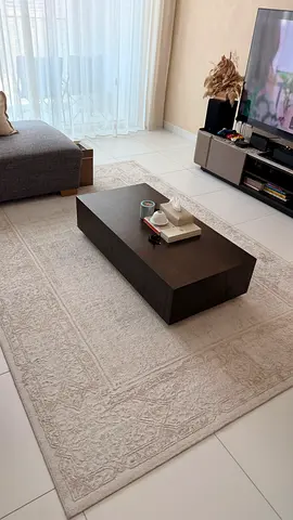 Beautiful Turkish Light beige patterned living room rug - 2.5 x 3.5m, very clean and comfortable