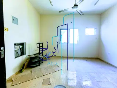Very Spacious Studio close to the park with AC , separate kitchen