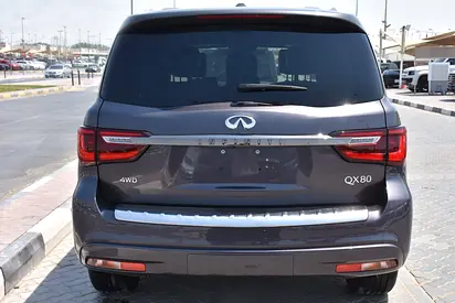 2022 Infiniti QX80 照片 4