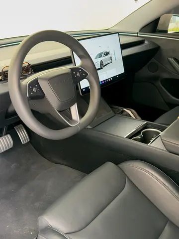 صورة 4 لـ 2024 Tesla MODEL 3