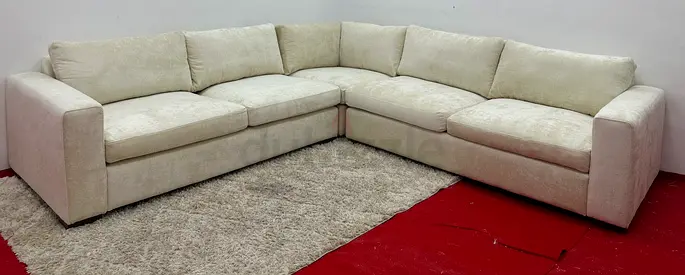 Like new condition pottery barn sofa