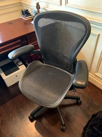 Selling Herman Miller Aeron Classic Office Chair fully loaded