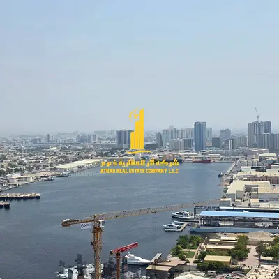 باطلالة بحرية مميزة افخم وارقى شقة غرفتين وصالة مفروشة مع جم ومسبح وباركن خاص