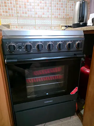 Toshiba Gas Cooker 60x60cm
