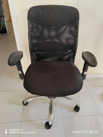 Urgent sale for office chairs