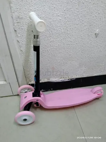 Pink 3-Wheel Kick Scooter for Kids