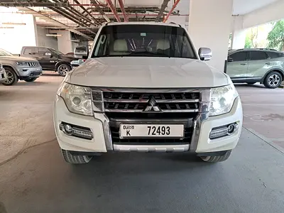 Well Maintained Mitsubishi Pajero 2017 GLS Medium Line | GCC Specs