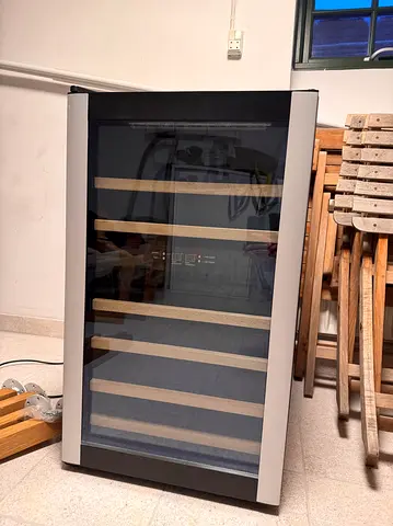 Vestfrost wine fridge beverage cooler W45 model dual temperature zone